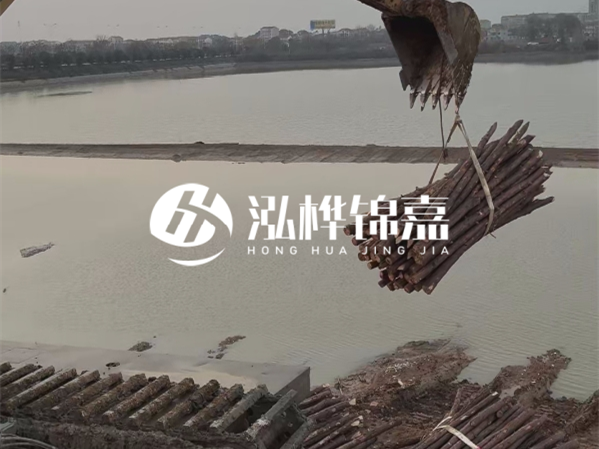 包工包料和清工施工哪種更劃算？1000根松木樁正常施工周期要多久？