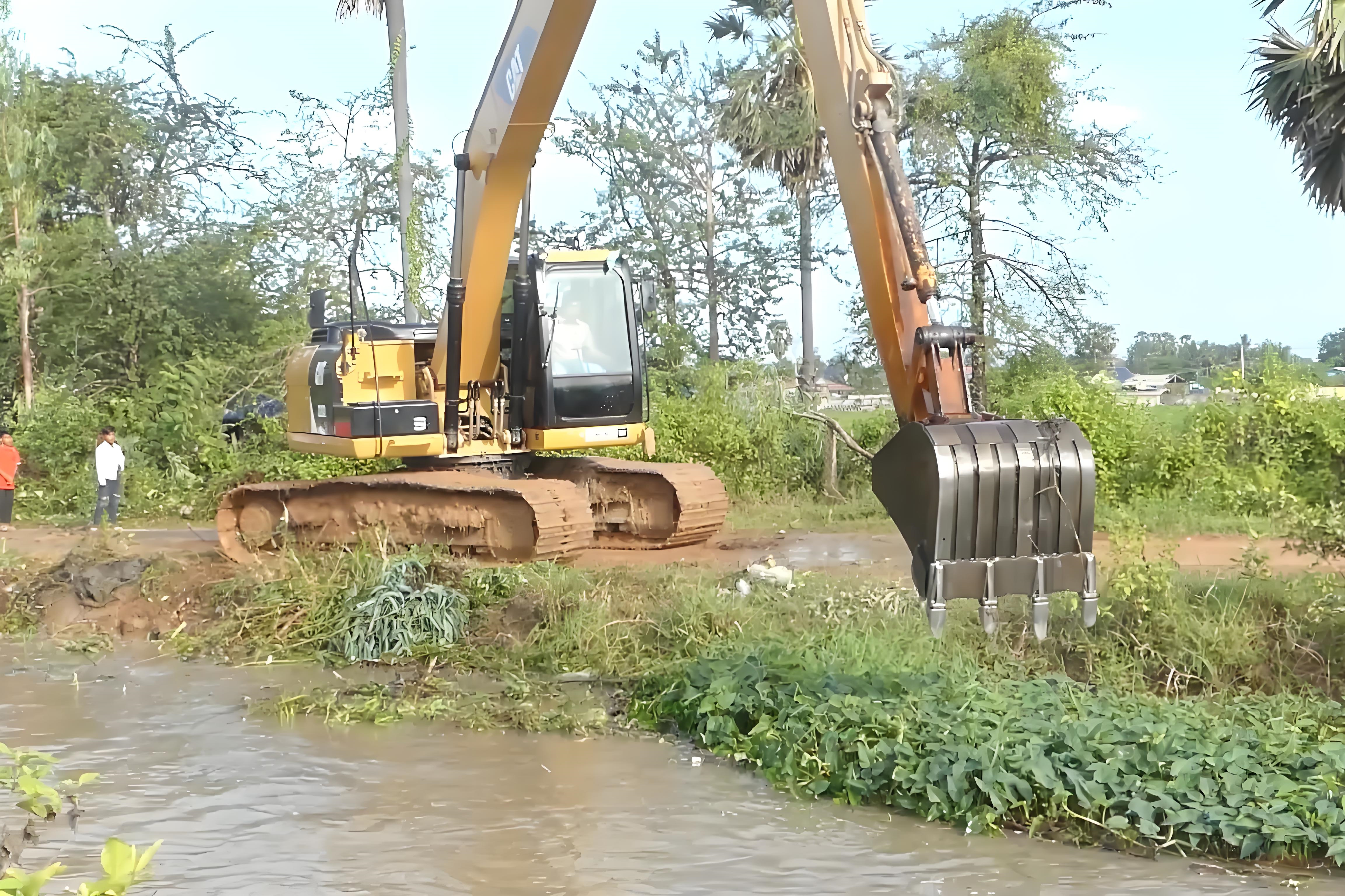 廣東佛山挖機清淤施工隊-沼澤地清淤適合在什么季節進行？?